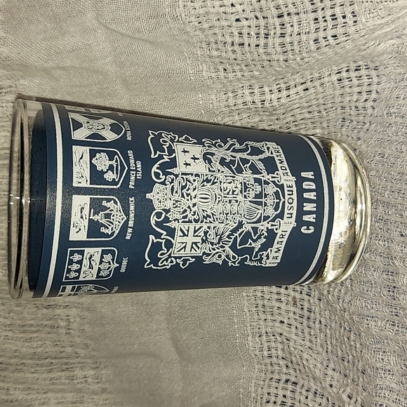 Canada Centennial 1867-1967 Vintage Glass - Picture 5 of 8